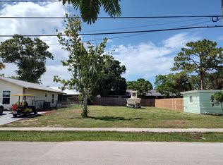 667 NE Alice St, Jensen Beach, FL 34957