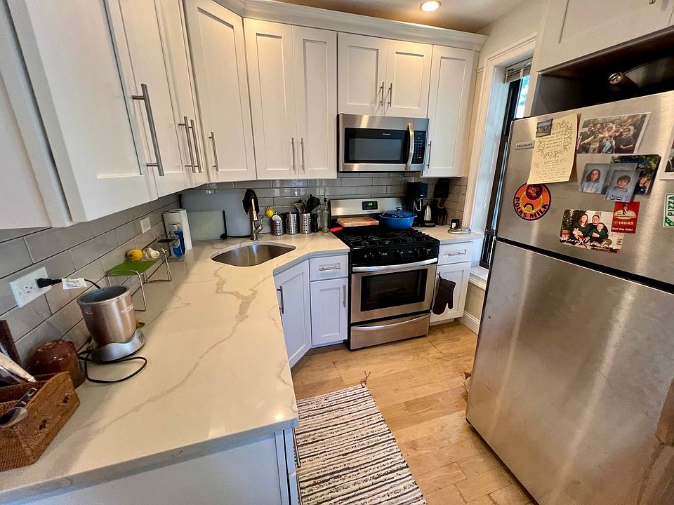 2nd image of 23-39 28th St #2F