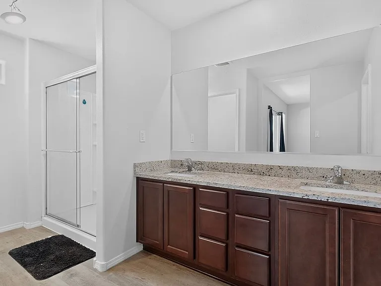 1504 Gulfstream Dr SE — Photo 10