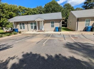 949 14th St SE, Hickory, NC 28602