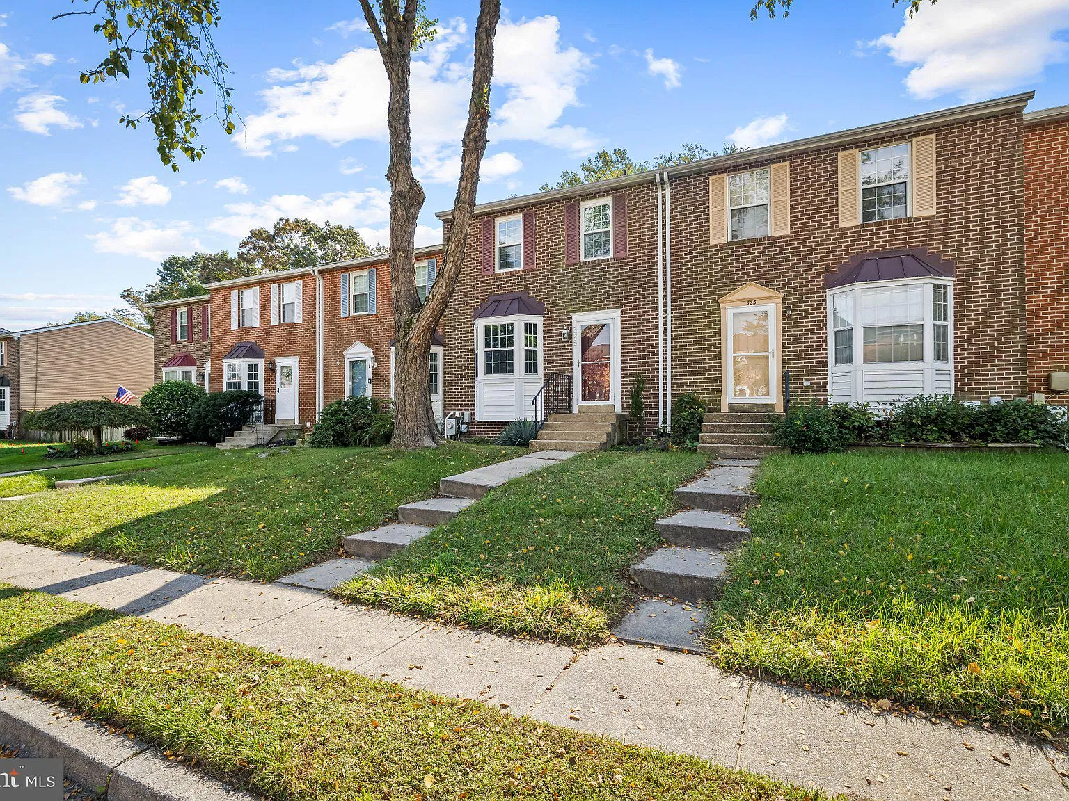 4 bed, 1.5 bath, 1725 sqft, $2,550 — Photo 1