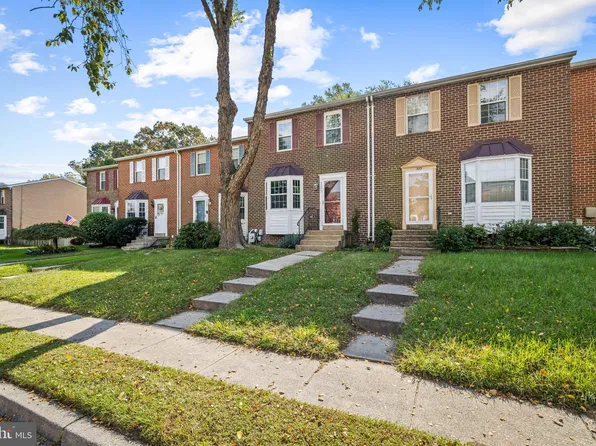 325 Rambling Ridge Ct, Pasadena, MD 21122