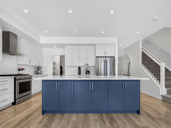 228 N Masters Cres SE, Calgary, AB T3M 2N1