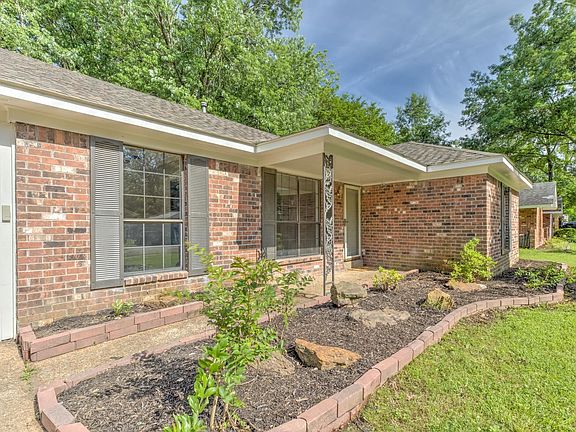 2nd image of 3232 Teaberry Ln