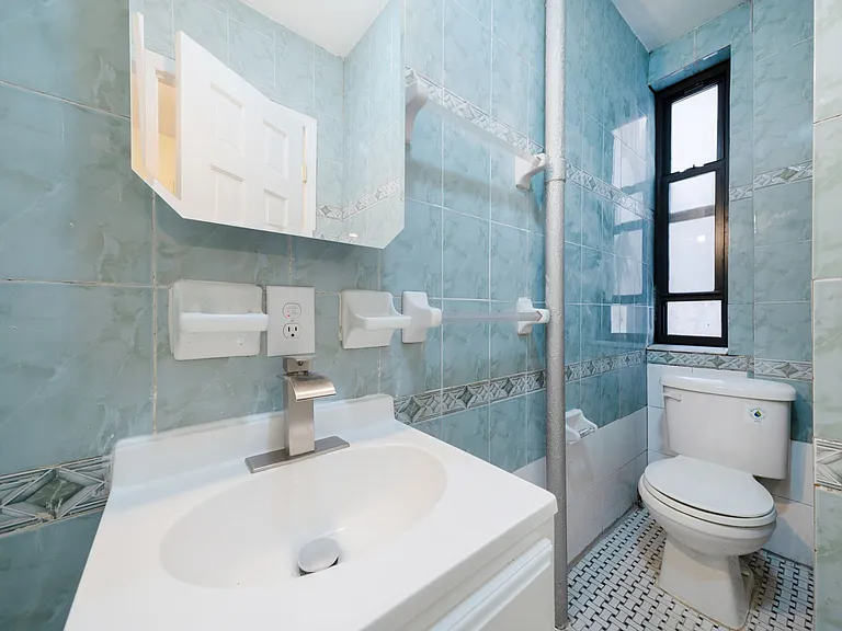 127 E 102nd St #4 — Photo 12