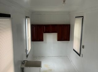 15494 Dixie, Redford, MI