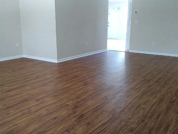 4th image of 4533 Overlook Dr NE APT C