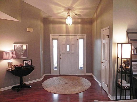 2nd image of 109 Barnwell Dr