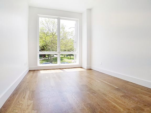 3rd image of 875 Park Ave #3