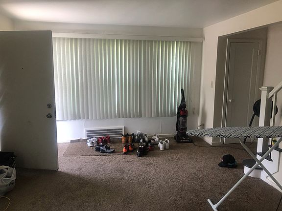 2nd image of 1527 E 256th St