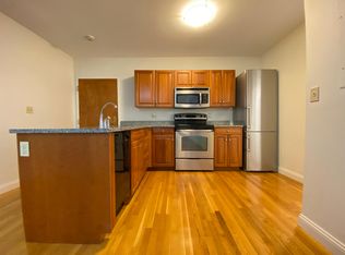 5 Henchman St #4F, Boston, MA 02113