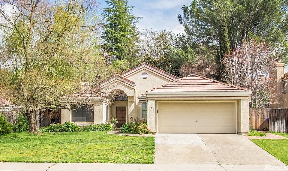 1st image of 132 Silberhorn Dr