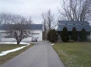 1111 Balmer Rd, Youngstown, NY 14174