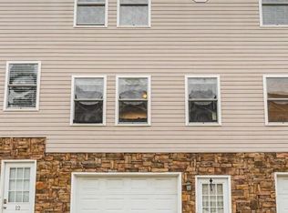 10 Lewis Lndg, Morgantown, WV 26505