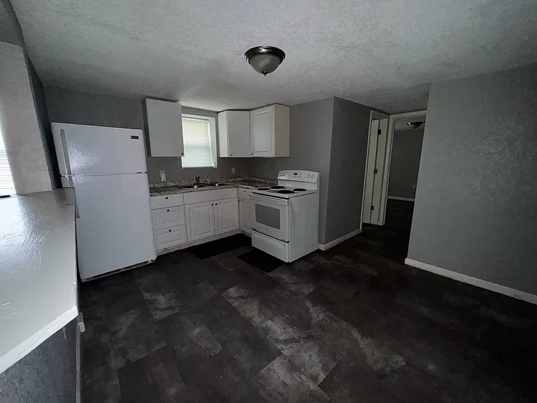 2057 N 5th St #5 — Photo 3
