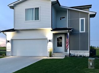 4677 171st St, Urbandale, IA 50323