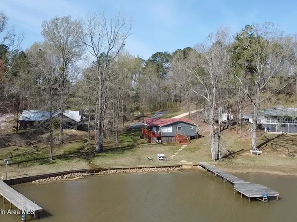 149 Lake Ridge Dr, Jacksons Gap, AL 36861