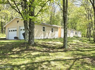 183 Galloway Rd, Equinunk, PA 18417