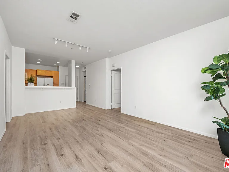 6400 Crescent Park E #217 — Photo 13