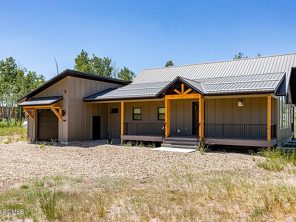 3rd image of 3868 Aspen Cir