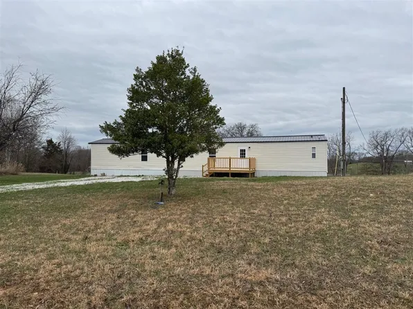 100 Youngstown St, Hardyville, KY 42746