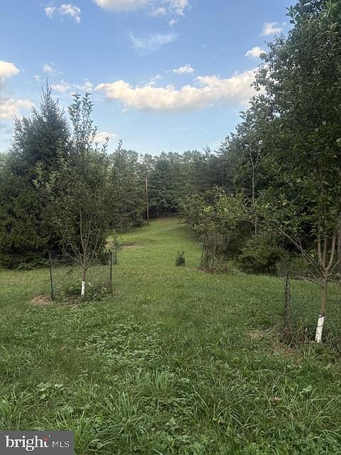 1st image of Rolling Hills Rd