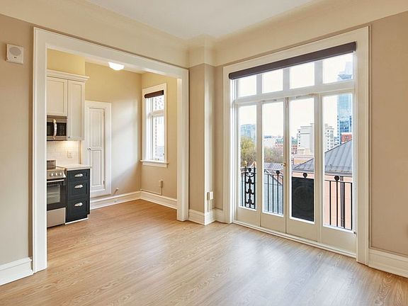 4th image of 1207 SW Broadway APT 702