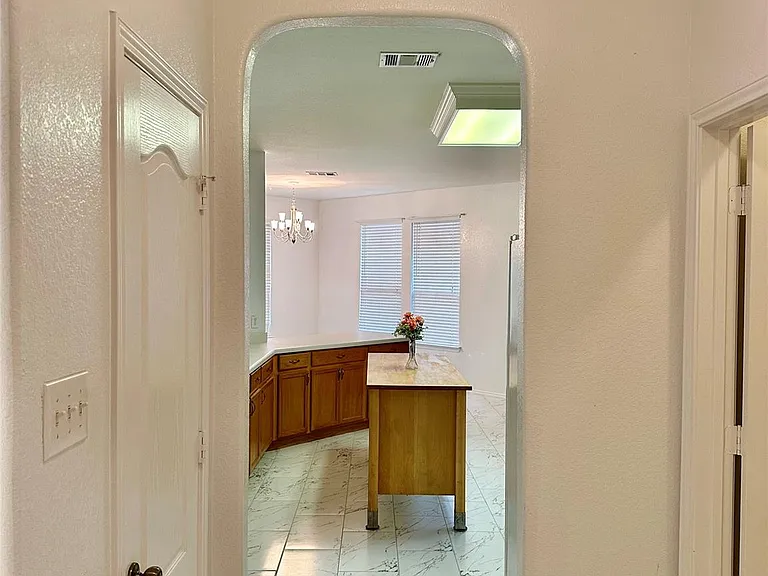 521 Paladen Pl — Photo 8