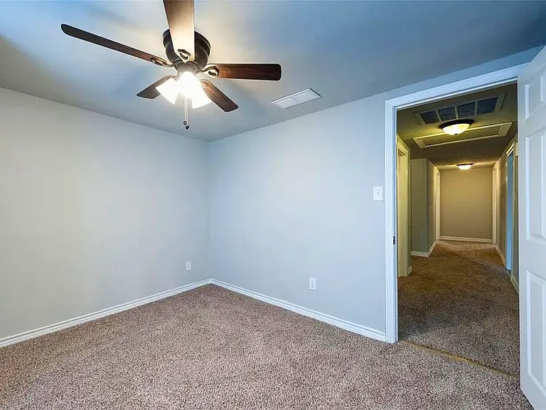 502 Oak St — Photo 7