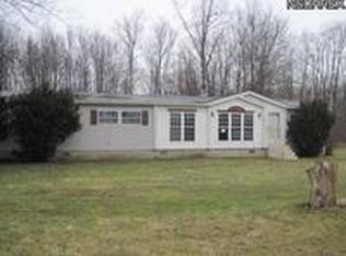 789 Greenville Rd NE, Bristolville, OH 44402