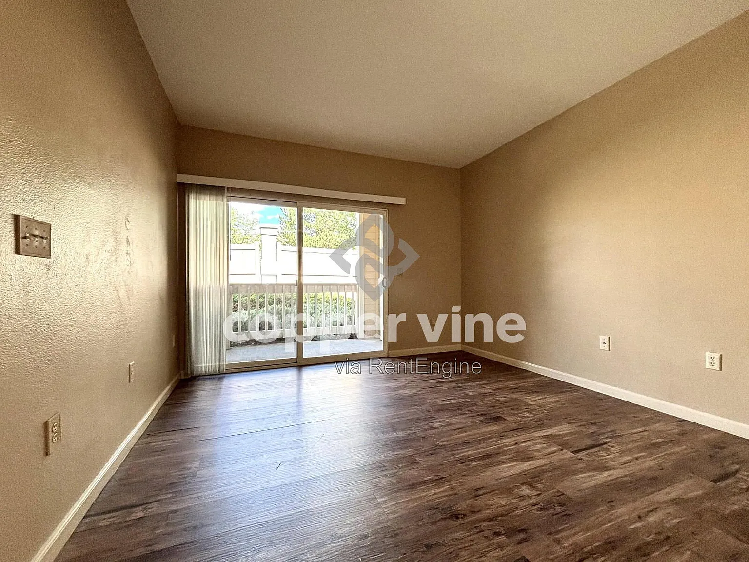 2 bed, 2.0 bath, 1025 sqft, $1,980 — Photo 4