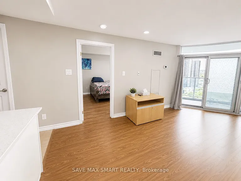 9 George St N #2314 — Photo 14