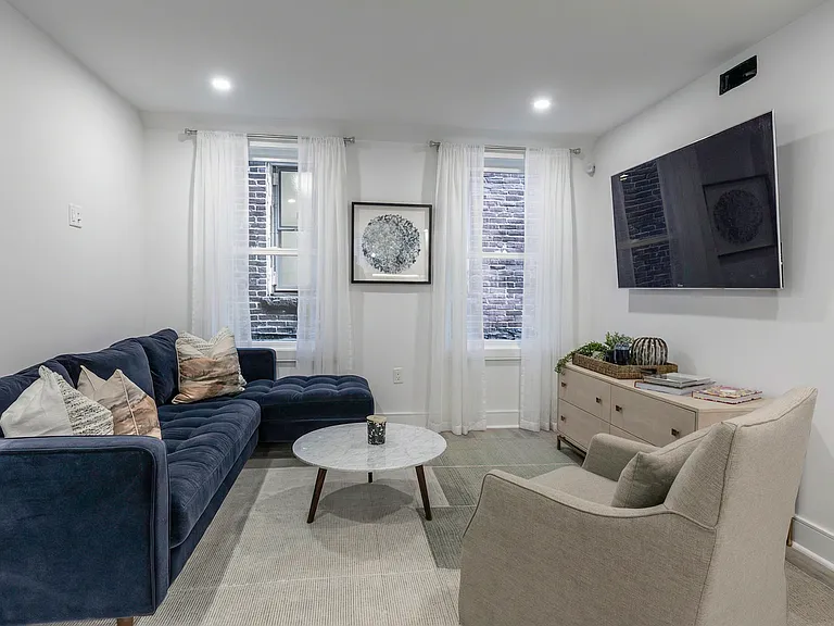 149 Charles St #3 — Photo 6