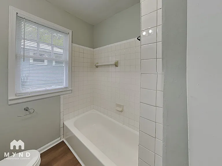 4817 Avenue N — Photo 29