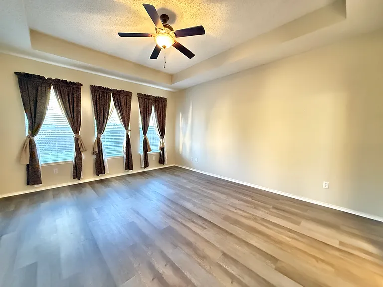 3549 Mason Dr — Photo 13