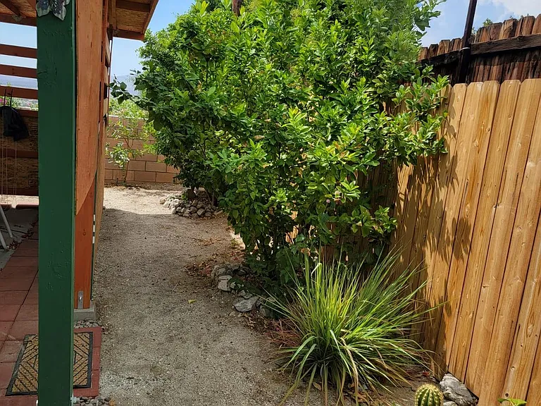 12155 Sumac Dr — Photo 24