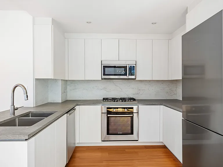 57 Reade St #10F — Photo 6