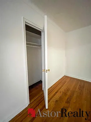 Rented by Astor Realty | media 15