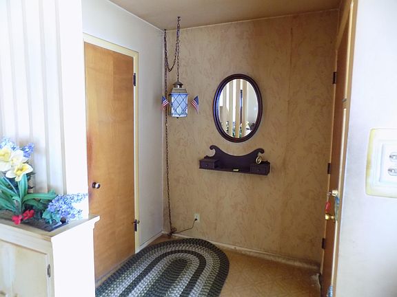 2nd image of 346 Wildwood Dr