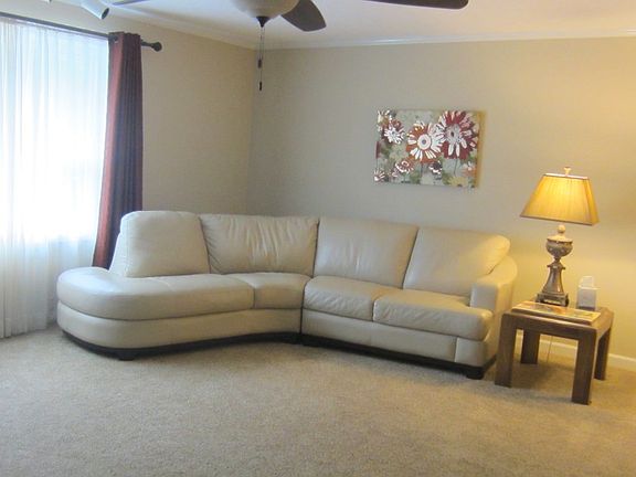 4th image of 618 York Pl