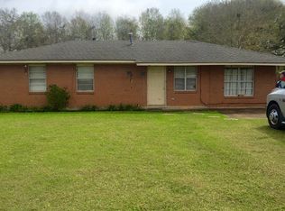 8040 Highway 11, Carriere, MS 39426