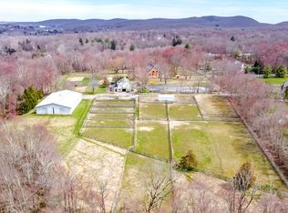 82 Canterbury Ln, Ridgefield, CT 06877