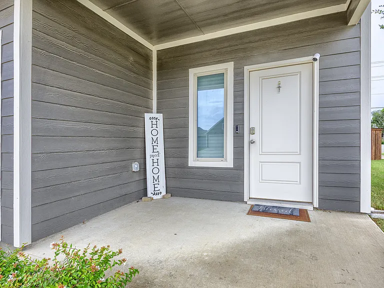 11341 Headwater Ct — Photo 3