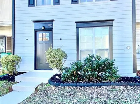 1533 Inverness Dr, Stone Mountain, GA 30083