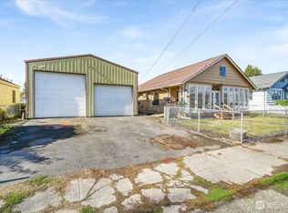 913 S 3rd Avenue, Kelso, WA