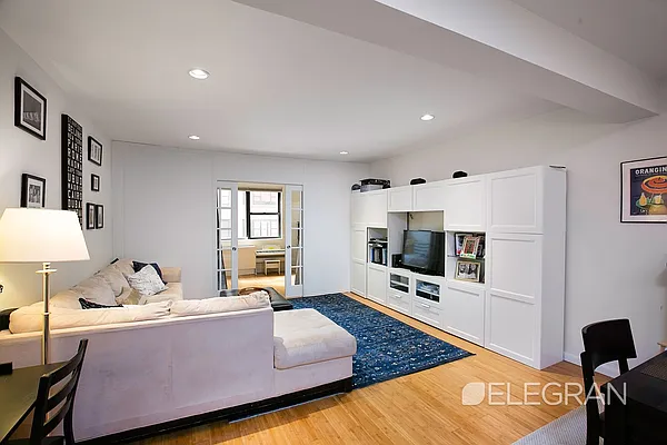 Sold by (Legacy) Elegran | media 13