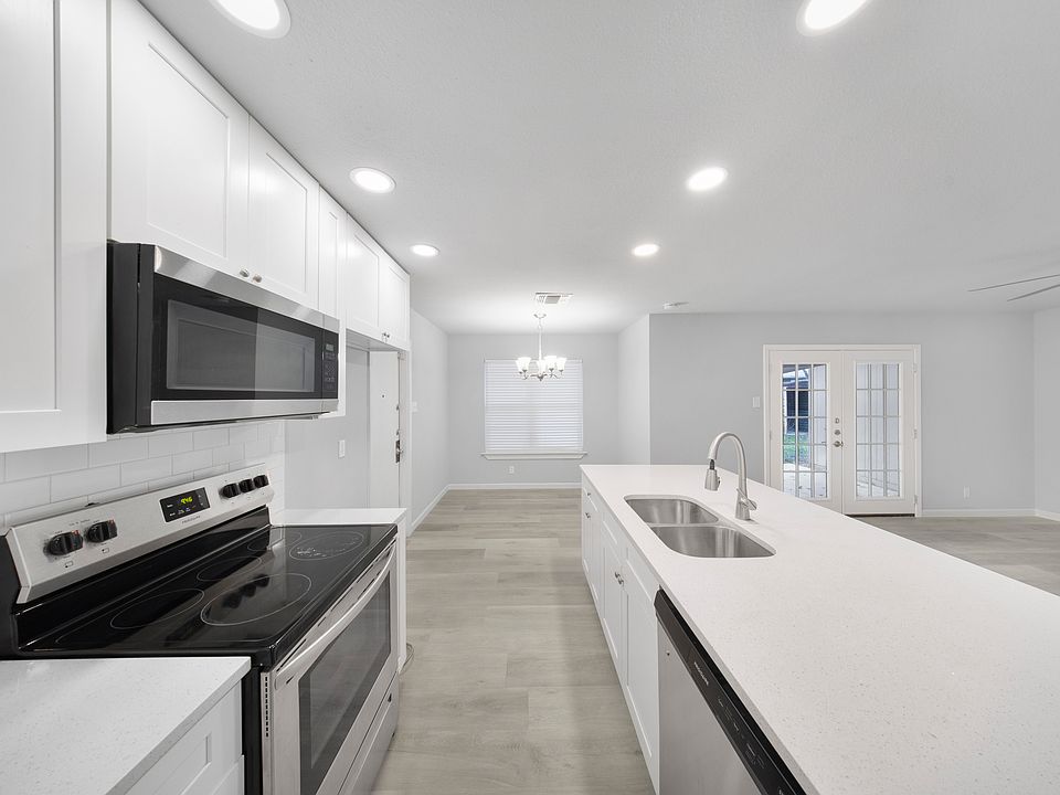 1st image of 4243 Greystone Dr