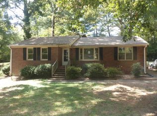 408 S Cliffdale Dr, Winston Salem, NC 27104