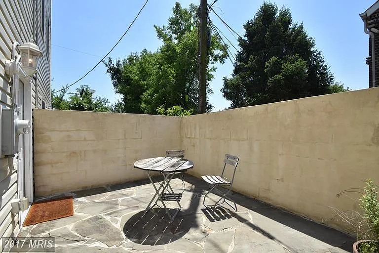 Perfect for grilling (main level patio)