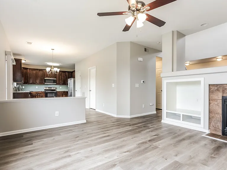 1162 S Fultondale Cir — Photo 7